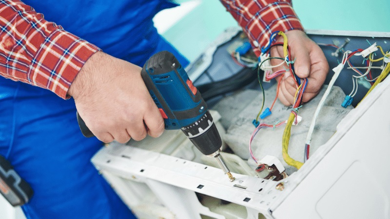 Yunusemre Silverline Silverline çamaşır makinesi kart tamiri – Su almama arızası orijinal parça ile giderildi. - Teknik servis örneği